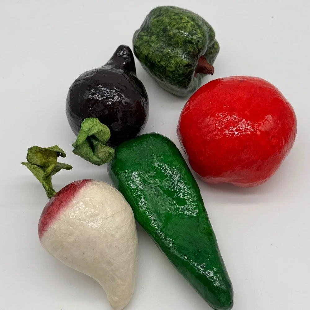 Vtg Mexican Paper Mache Vegetables Lot 5pc Lacquered Tomato Eggplant Folk Art
